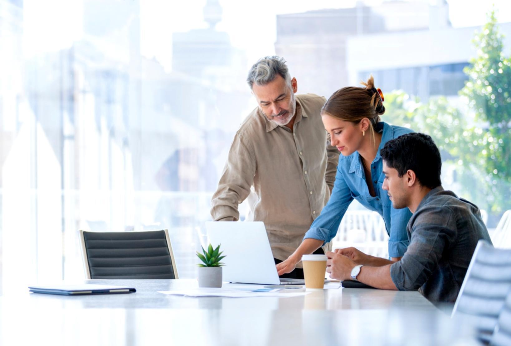 Professionelle SEO-Lernumgebung mit modernen digitalen Werkzeugen