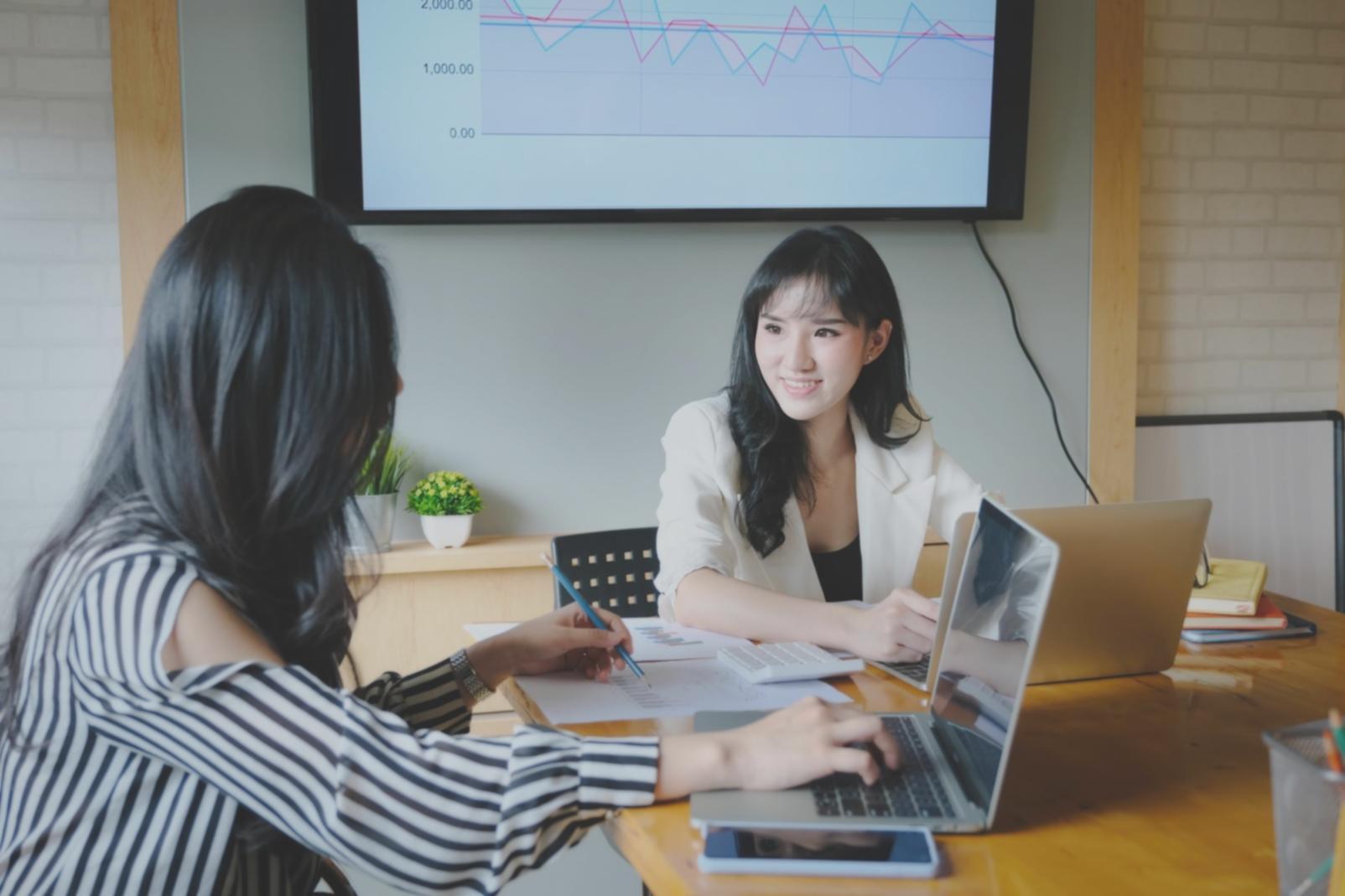 SEO-Seminar in modernem Schulungsraum